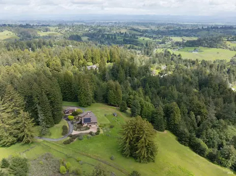 View/Area - 685 Jonive Rd, Sebastopol, CA 95472 photo 1 of 2