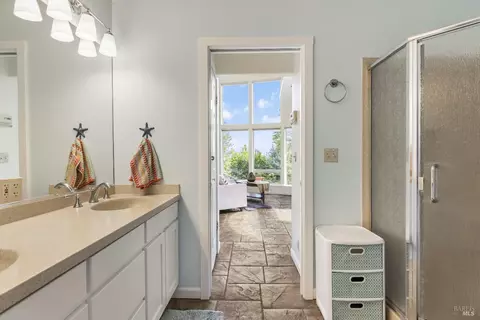 Bath - 685 Jonive Rd, Sebastopol, CA 95472 photo 7 of 7