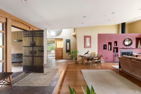 Entry Way - 685 Jonive Rd, Sebastopol, CA 95472 photo 3 of 6
