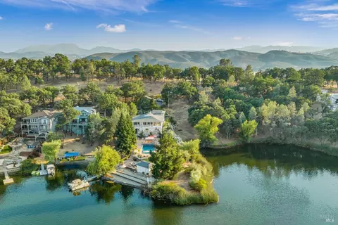 18520 Lakeridge Cir, Hidden Valley Lake, CA 95467