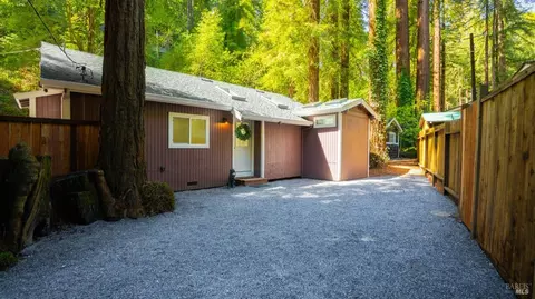 15530 Willow Rd, Guerneville, CA 95446