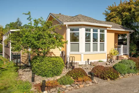 67 Guadalajara Dr, Sonoma, CA 95476