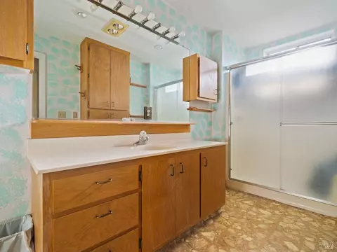 Bath - 4950 Bartlett Springs Rd, Nice, CA 95464 photo 1 of 4