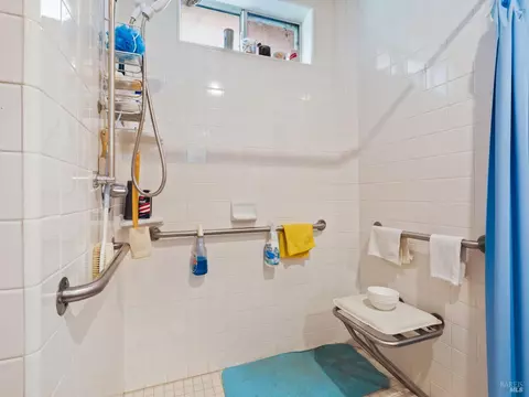 Bath - 4950 Bartlett Springs Rd, Nice, CA 95464 photo 3 of 4