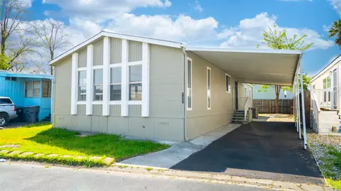 127 Del Paso Dr, Vacaville, CA 95687