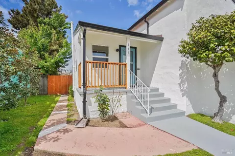 Exterior - 715 40th St, Richmond, CA 94805 photo 4 of 16