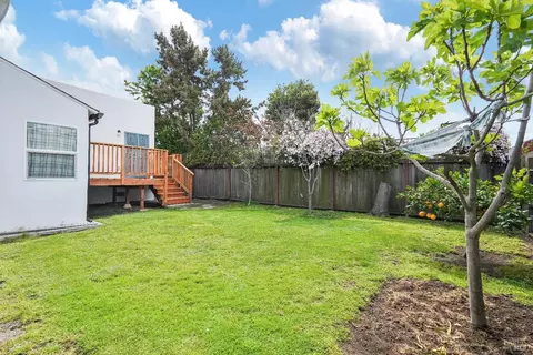 Exterior - 715 40th St, Richmond, CA 94805 photo 15 of 16