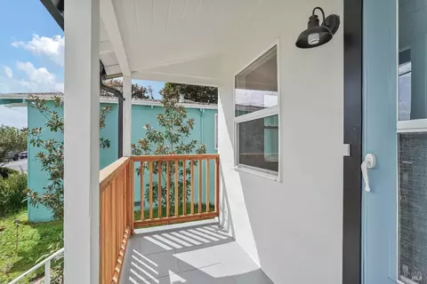 Exterior - 715 40th St, Richmond, CA 94805 photo 5 of 16