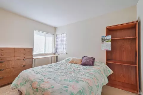 Bedroom - 715 40th St, Richmond, CA 94805 photo 3 of 18