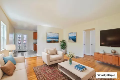 Living - 715 40th St, Richmond, CA 94805 photo 2 of 6