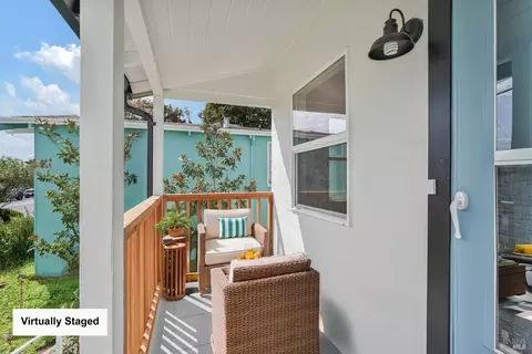 Exterior - 715 40th St, Richmond, CA 94805 photo 6 of 16