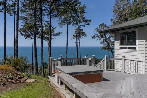 21999 Smith Ct, Timber Cove, CA 95450
