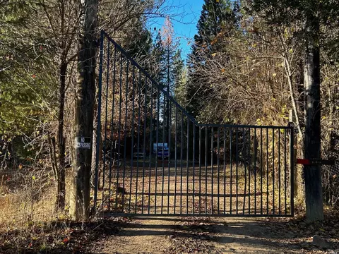2651 Tenmile Creek Rd, Laytonville, CA 95454