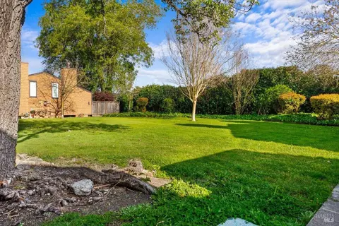 Exterior - 850 E Cotati Ave #13, Cotati, CA 94931 photo 1 of 5