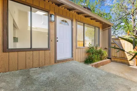 Exterior - 850 E Cotati Ave #13, Cotati, CA 94931 photo 3 of 5