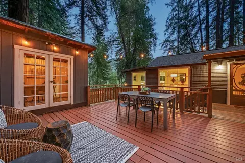 10281 Solito Ct, Forestville, CA 95436