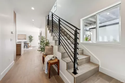 Entry Way - 402 Powell Ave, Healdsburg, CA 95448 photo 1 of 2