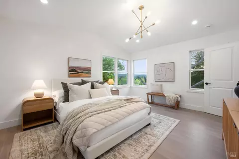 Bedroom - 402 Powell Ave, Healdsburg, CA 95448 photo 5 of 6