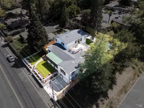 View/Area - 402 Powell Ave, Healdsburg, CA 95448 photo 3 of 3