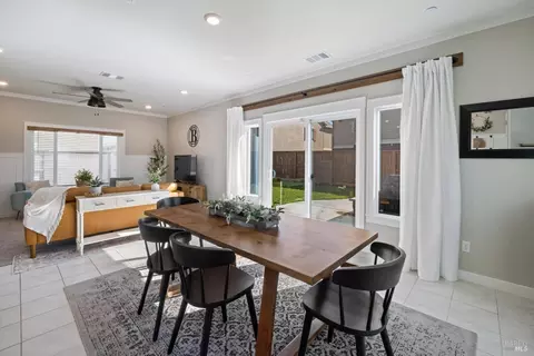1105 Swarthmore Ct, Dixon, CA 95620 photo 8