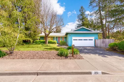 251 Hermosa Ct, Sebastopol, CA 95472