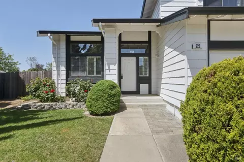 220 Sandy Neck Way, Vallejo, CA 94591 photo 4