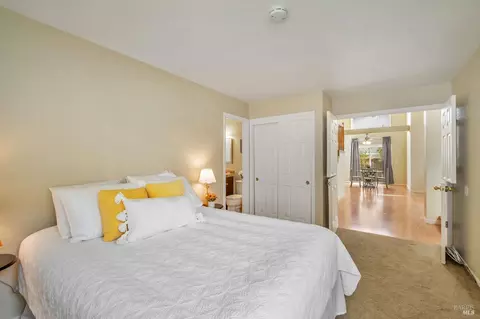 Bedroom - 9147 Piccadilly Cir, Windsor, CA 95492 photo 4 of 8