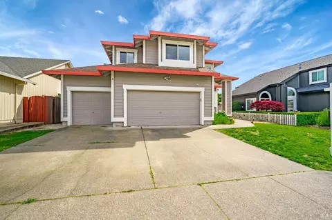 Exterior - 9147 Piccadilly Cir, Windsor, CA 95492 photo 2 of 16