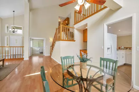 Dining - 9147 Piccadilly Cir, Windsor, CA 95492 photo 2 of 2