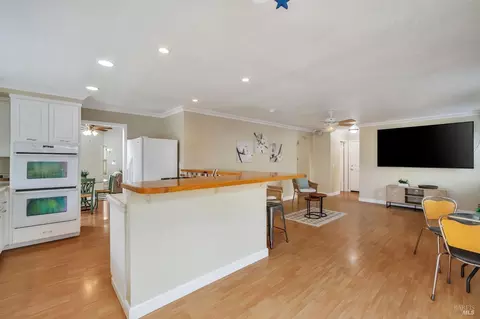 Kitchen - 9147 Piccadilly Cir, Windsor, CA 95492 photo 1 of 5