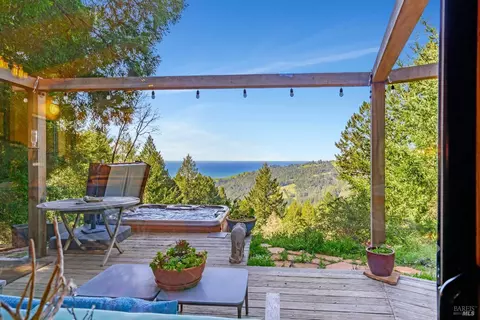 3855 Muniz Ranch Rd, Jenner, CA 95450