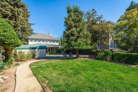 Exterior - 1436 Pine St, Napa, CA 94559 photo 10 of 20