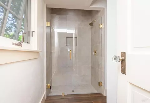 Bath - 1436 Pine St, Napa, CA 94559 photo 1 of 5