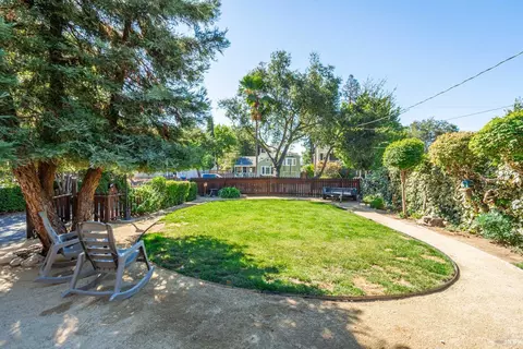 Exterior - 1436 Pine St, Napa, CA 94559 photo 8 of 20