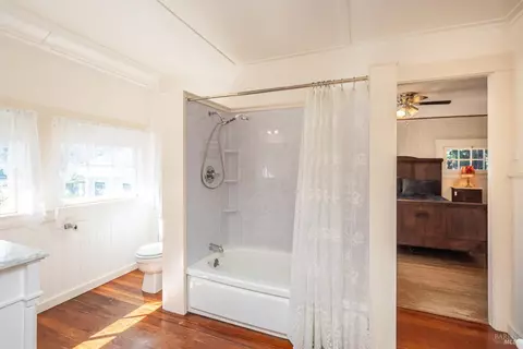 Bath - 1436 Pine St, Napa, CA 94559 photo 4 of 5