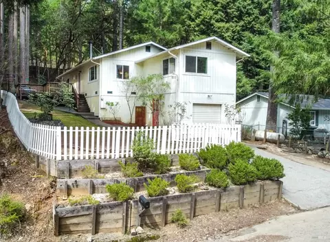 1853 Clover Dr, Willits, CA 95490