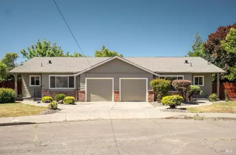 1545-1547 Hilliard Ct, Santa Rosa, CA 95405