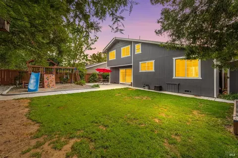 731 Tulare Dr, Vacaville, CA 95687