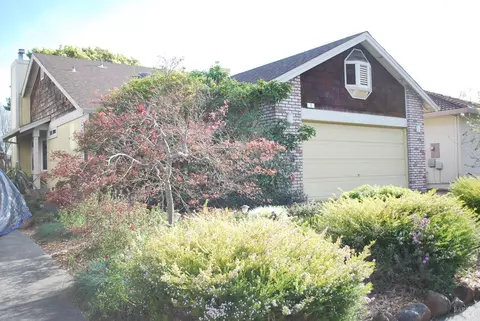 4 Megan Ct, Petaluma, CA 94954