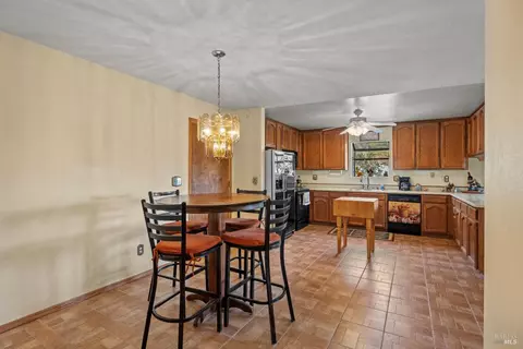 27391 Crow Pl, Willits, CA 95490 photo 5