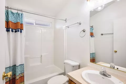 206 Daisy Dr, Napa, CA 94558 photo 24