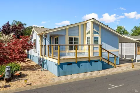 206 Daisy Dr, Napa, CA 94558