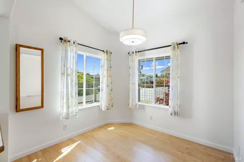206 Daisy Dr, Napa, CA 94558 photo 14