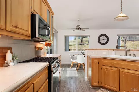 Kitchen - 4 Issel Ct, Cotati, CA 94931 photo 1 of 3