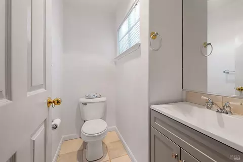 Bath - 4 Issel Ct, Cotati, CA 94931 photo 5 of 5