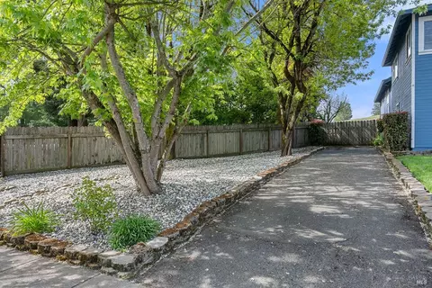 Exterior - 4 Issel Ct, Cotati, CA 94931 photo 9 of 15