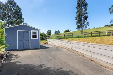 Exterior - 4 Issel Ct, Cotati, CA 94931 photo 12 of 15