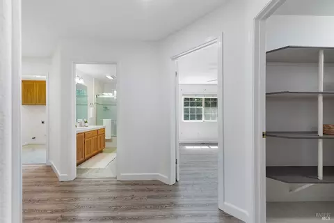 Entry Way - 4 Issel Ct, Cotati, CA 94931 photo 3 of 3