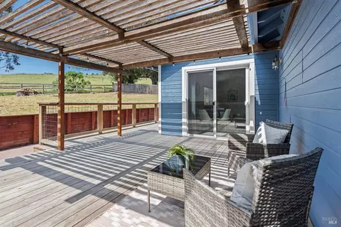 Exterior - 4 Issel Ct, Cotati, CA 94931 photo 6 of 15