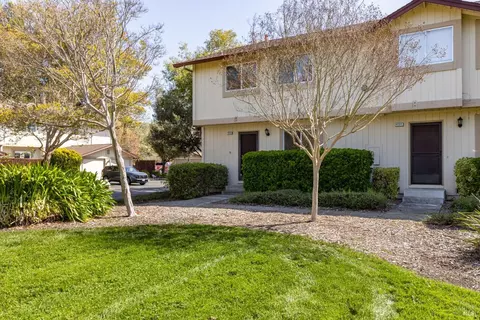 4593 Harbor Ln, Rohnert Park, CA 94928